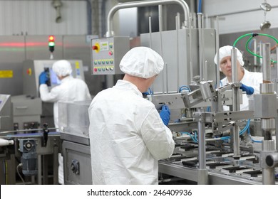 3,276 Glove production line Images, Stock Photos & Vectors | Shutterstock