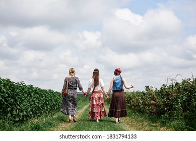 101,108 Hippie Women Images, Stock Photos & Vectors | Shutterstock