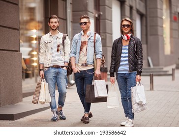 Three Young Male Fashion Metraseksualy Shop Shopping Walk