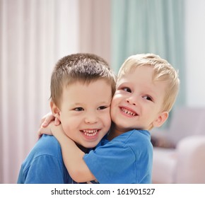 Threeyearold Twins Embrace Stock Photo 161901527 | Shutterstock