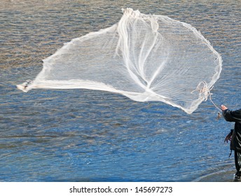 6,803 Throwing fishing net Images, Stock Photos & Vectors | Shutterstock