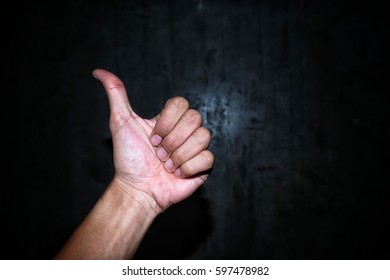 thumbs up left hand