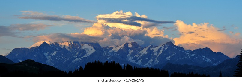 Tempête de neige sur le massif du Mont Blanc
