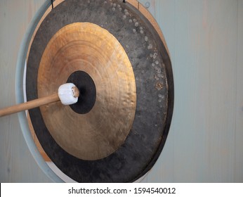Tibetan gong used for sound therapy for children and adults