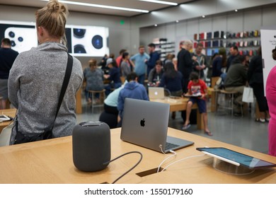 Tigard, Oregon, USA - Sep 29, 2019: Apple Store In Washington Square Shopping Mall.