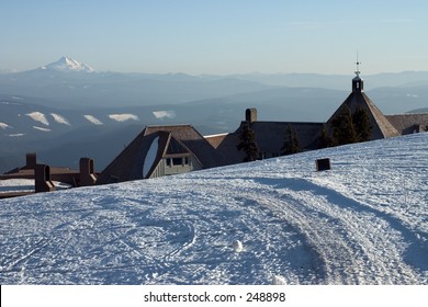 Timberline Lodge And Mt Jefferson