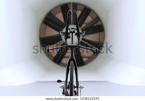 Time trial triathlon
bike in wind tunnel
