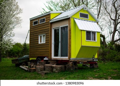 Tiny Home On Wheels With Stump Staircase.