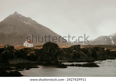 Tiny house in the cliffs of Iceland