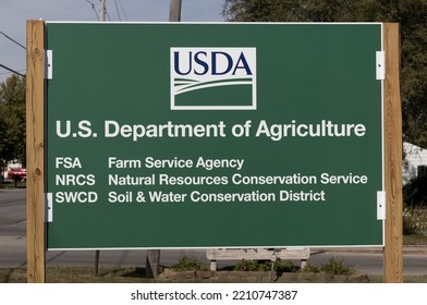 Tipton - Circa October 2022: USDA Service Center. The US Department Of Agriculture Is Responsible For Laws Related To Farming, Forestry, And Food.