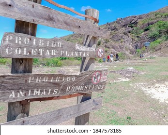 Tiradentes/Minas Gerais/Brazil - 11 02 2020: Wooden Sign Near Cachoeira Bom Despacho