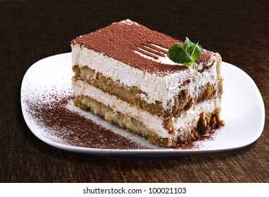 Tiramisu Cake