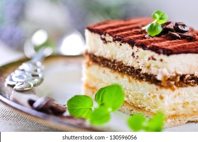 Tiramisu Cake