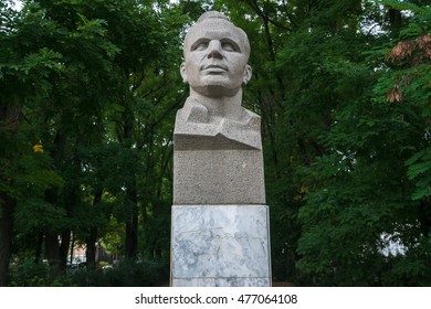 TIRASPOL, TRANSNISTRIA - CIRCA AUGUST 2016: Statue Of Jurij Alexejevic Gagarin In Tiraspol, The Capital Of Transnistria, A Self Governing Territory Not Recognised By United Nations