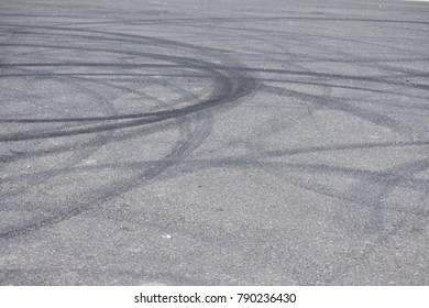 156 Tire Tracks Donuts Images, Stock Photos & Vectors | Shutterstock