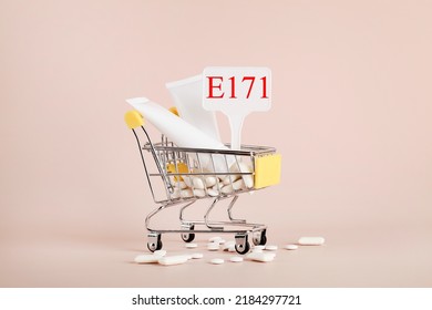 74 Titanium dioxide cream Images, Stock Photos & Vectors | Shutterstock