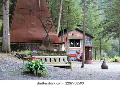 Tlalpujahua Michoacan, Mexico - Oct 12 2014: Mining Technology Museum Of The 19th Century, Dos Estrellas Mine, Producer Of Gold And Silver, With Sinkhole, Maintenance Workshops, Gardens In The Forest