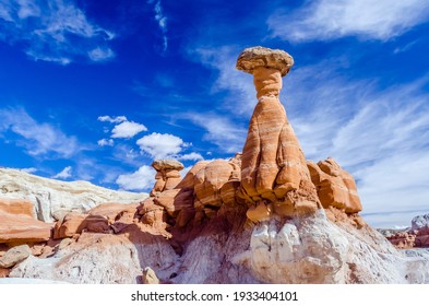 Toadstool hoodoos balanced rock formation of Vermilion Cliffs near Coyote Buttes North, Paria, BLM, Kanab, Utah, USA