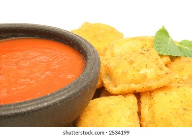 Toasted Ravioli W/ Marinara Sauce