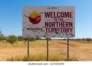 Tobermory, Australia 05 16 22, Road Sign On The Border Of Queensland And The Northern Territory