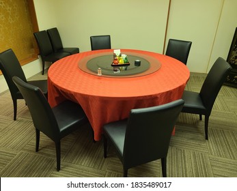 Tochigi, Japan - September 28, 2020 : Lazy Susan At Chinese Restaurant.