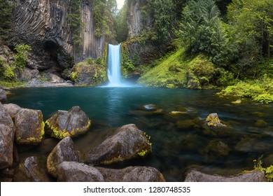 Toketee Falls is a waterfall in Douglas County, Oregon, United States, on the North Umpqua River at its confluence with the Clearwater Rive.r Beautiful falls in forest, West coast USA Rein forest