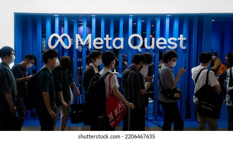 Tokyo Game Show, Chiba, Japan - September 18, 2022: People Lining Up In The Meta Quest Area