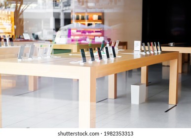 TOKYO, JAPAN - 31 December 2020：Apple Store