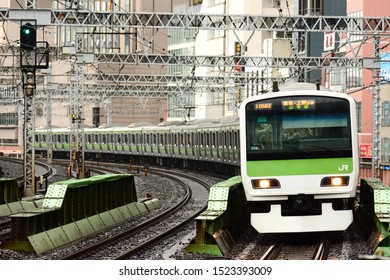 Tokyo, Japan - 9/18/2019: The E231 Series Train That Runs On The Yamanote Line, Tokyo. Translate: Bound For Tokyo And Ueno. Yamanote Line.