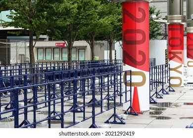 TOKYO, JAPAN - August 7, 2021: Columns With Tokyo Olympic Designs And Various Barriers At The Tokyo International Forum, The Olympic Weightlifting Venue, During Tokyo Olympics.