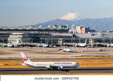 成田空港images Stock Photos Vectors Shutterstock