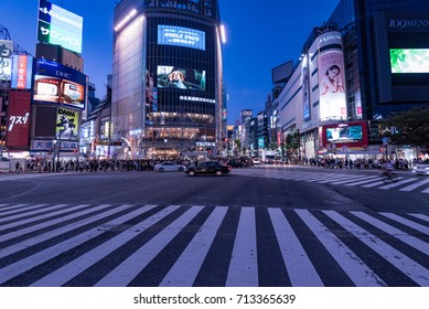 スクランブル交差点 夜 High Res Stock Images Shutterstock