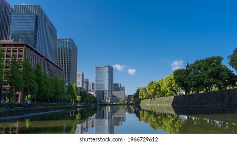 Tokyo Marunouchi, Office District And Moat Around The Imperial Palace