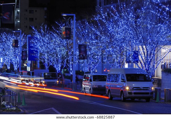 Tokyo street\
illumination by Christmas\
time