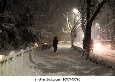 TOKYO-JANUARY 22 2018 : The Heaviest Snow In Four Years Hits Tokyo On Monday, Prompting Companies To Advise Employees To Leave Work Early, Disrupting Transport And Leaving 16 People Injured.