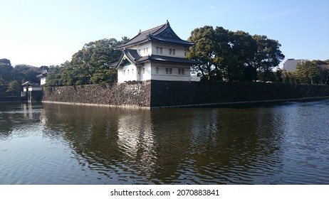 Tokyo's Historic Edo Castle Is Beautiful