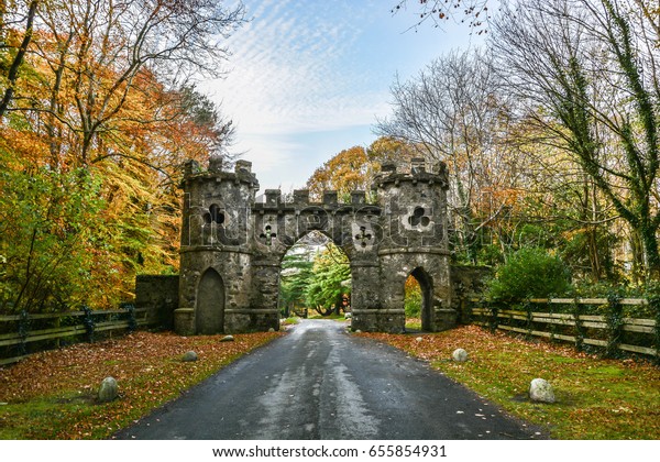 Tollymore Park Gate, Autumn park, Belfast,\
Northern Ireland, United\
Kingdom