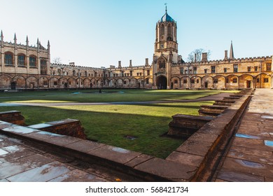 Tom Tower Of Christ Church, Oxford University