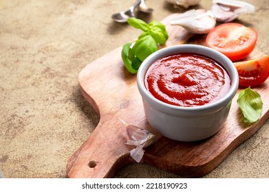 Tomato Pizza Sauce In Bowl. Homemade Sauce For Cooking Pizza With Fresh Basil.