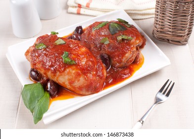 Tomato Sauce Braised Chicken With Olives And Basil