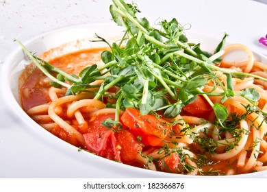 Tomato Soup With Noodles