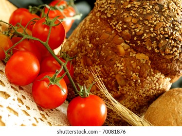 tomatoes and bread