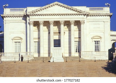 Tomb Of The Unknown Soldier, Arlington Cemetery, Washington, D.C.