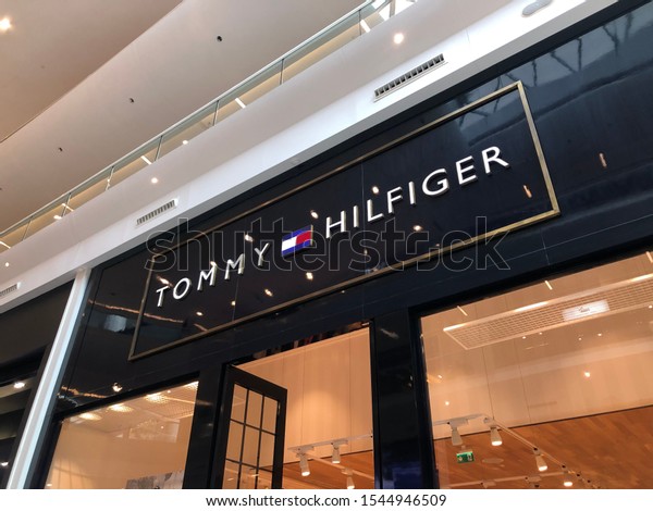 Stereotype Verwant Aanvrager Tommy Hilfiger Shop Sign Istanbul Turkey Stock Photo (Edit Now) 1544946509