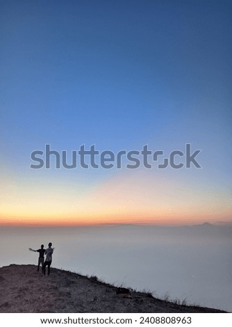 I took this photo on top of Mount Penanggungan 1600mdpl on November 12 2023 at 04.45AM, in Indonesia, East Java, with an incredibly beautiful view of the sunrise 