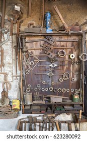 Tool board with tools for threading