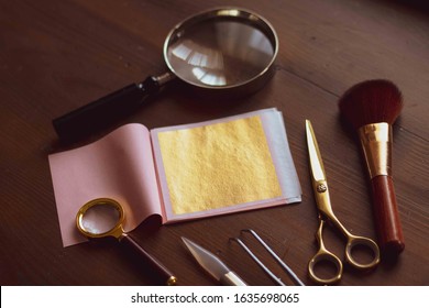 
Tools For Gilding On The Table