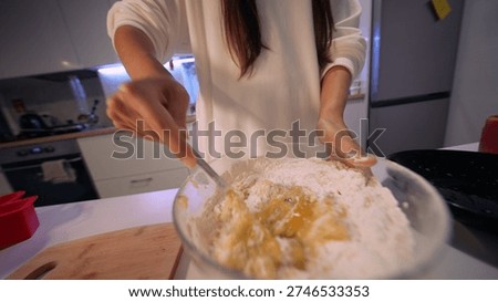 Tools and ingredients prepared for baking and presentation purpose