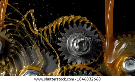 Tooth gear wheel with oil splashes, freeze motion, lubrication concept