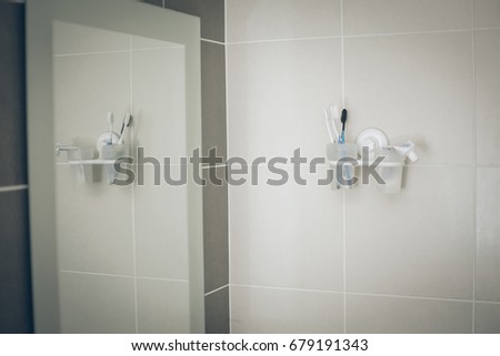 Toothpaste and toothpaste storage